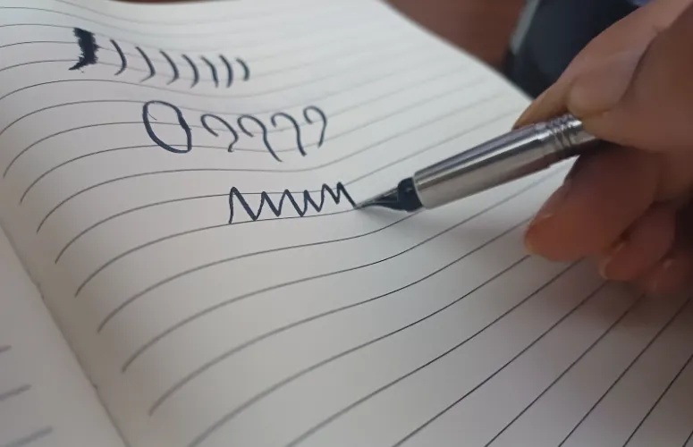 Step-by-Step Getting Started with Bullet Journal Calligraphy-Waves and curves